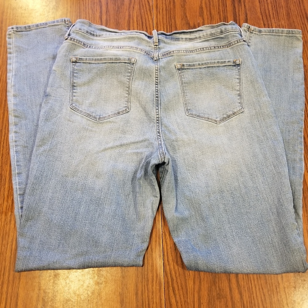 Old Navy Curvy Distressed Jeans Size 14 Tall